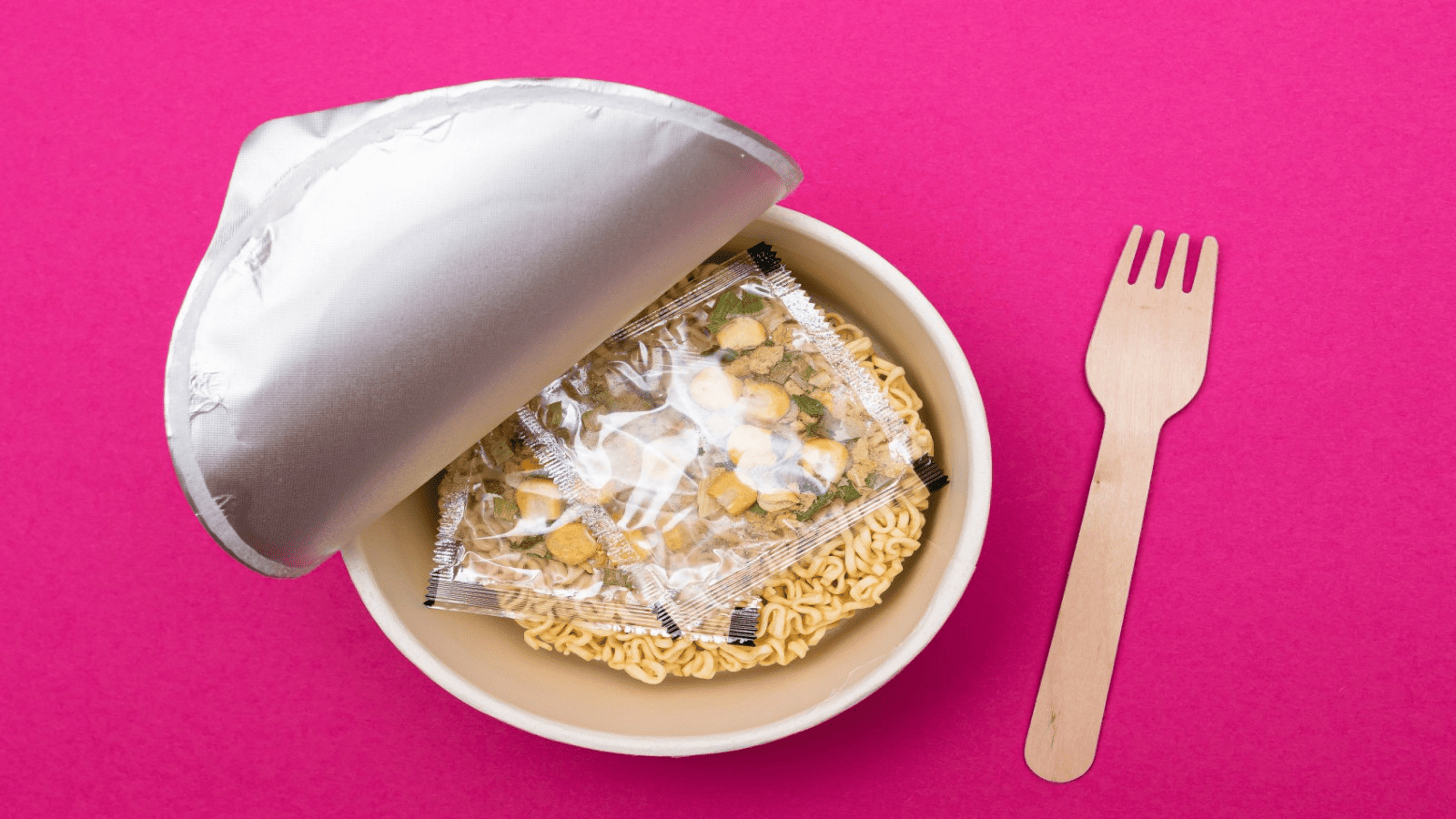 making your own instant noodles cup