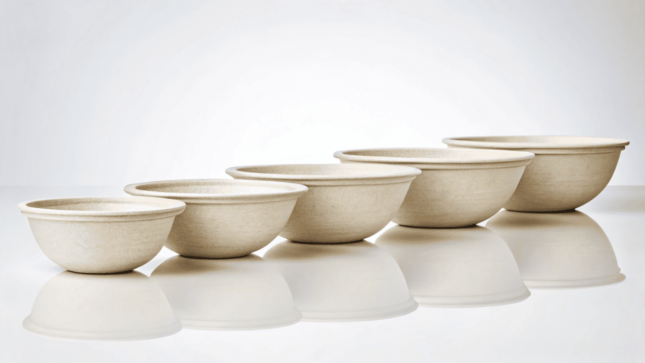 Different Paper Bowl Sizes A lineup of different sized paper bowls, from small to large.