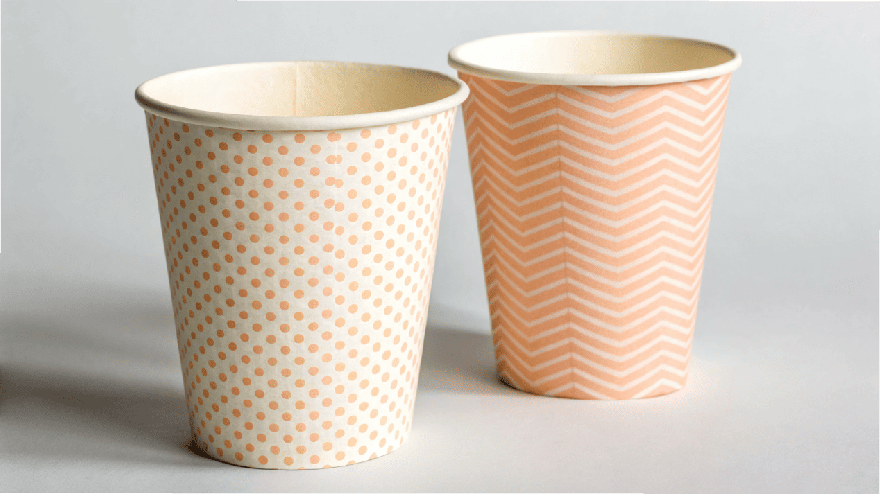 Flexo vs. Offset Printing for Cups A side-by-side comparison of a cup printed with Flexo versus one printed with Offset.