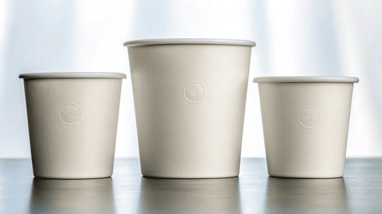 A side-by-side comparison of 8oz, 12oz, and 16oz soup cups to show portion differences.
